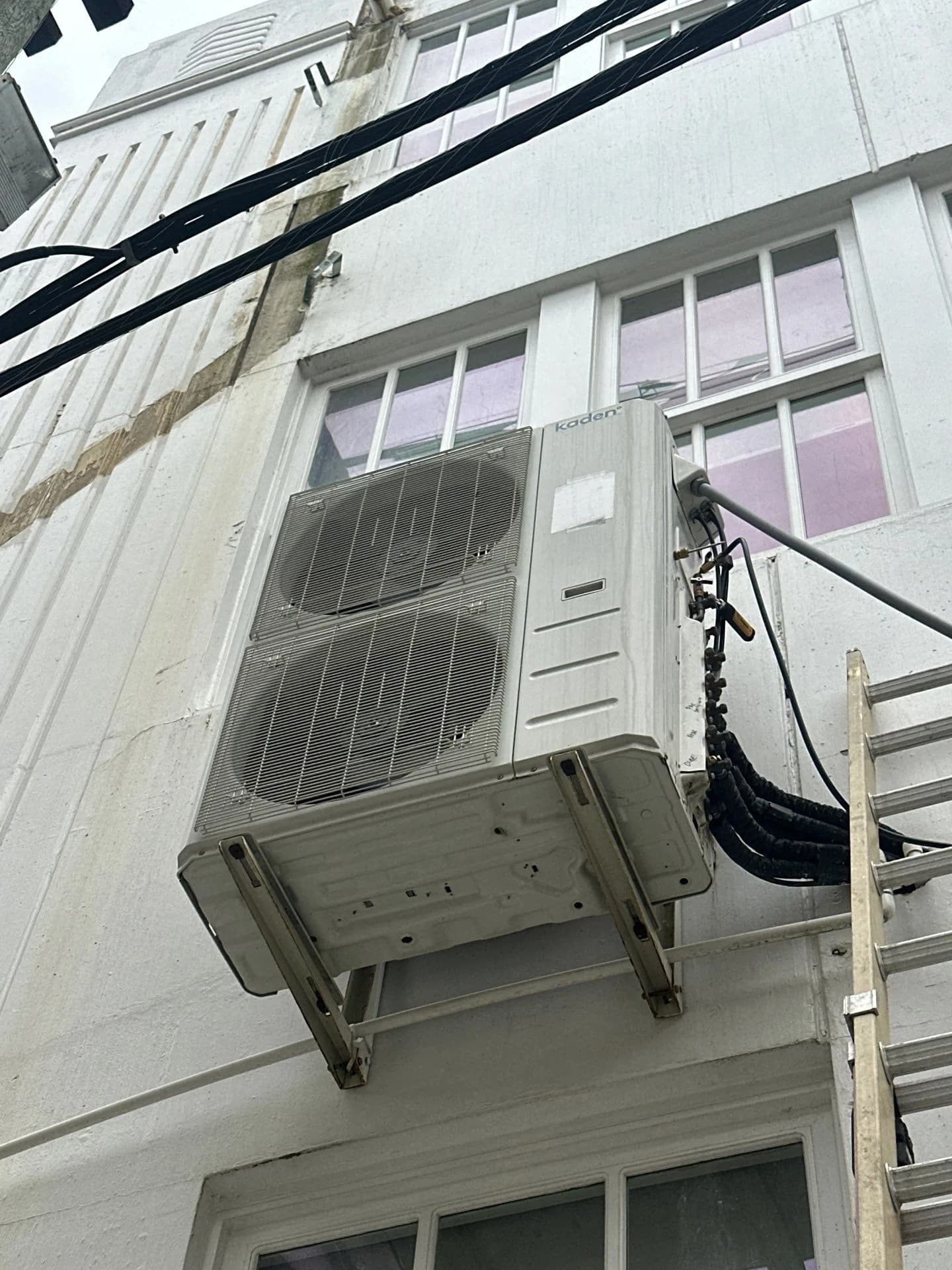 Recent commercial HVAC case files: 8 Gulf Coast jobs